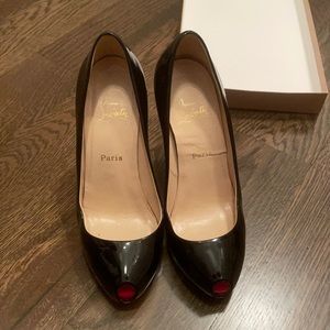 Christian Louboutin pump